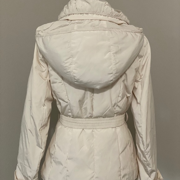 Cream Cole Haan Belted Down Puffer Jacket Medium - Picture 3 of 6